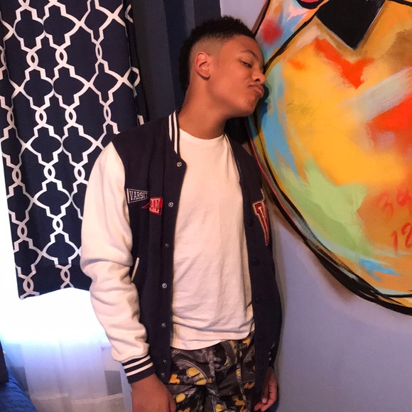 🔥🔥🔥Varsity jacket🔥🔥🔥 - Picture 7 of 8